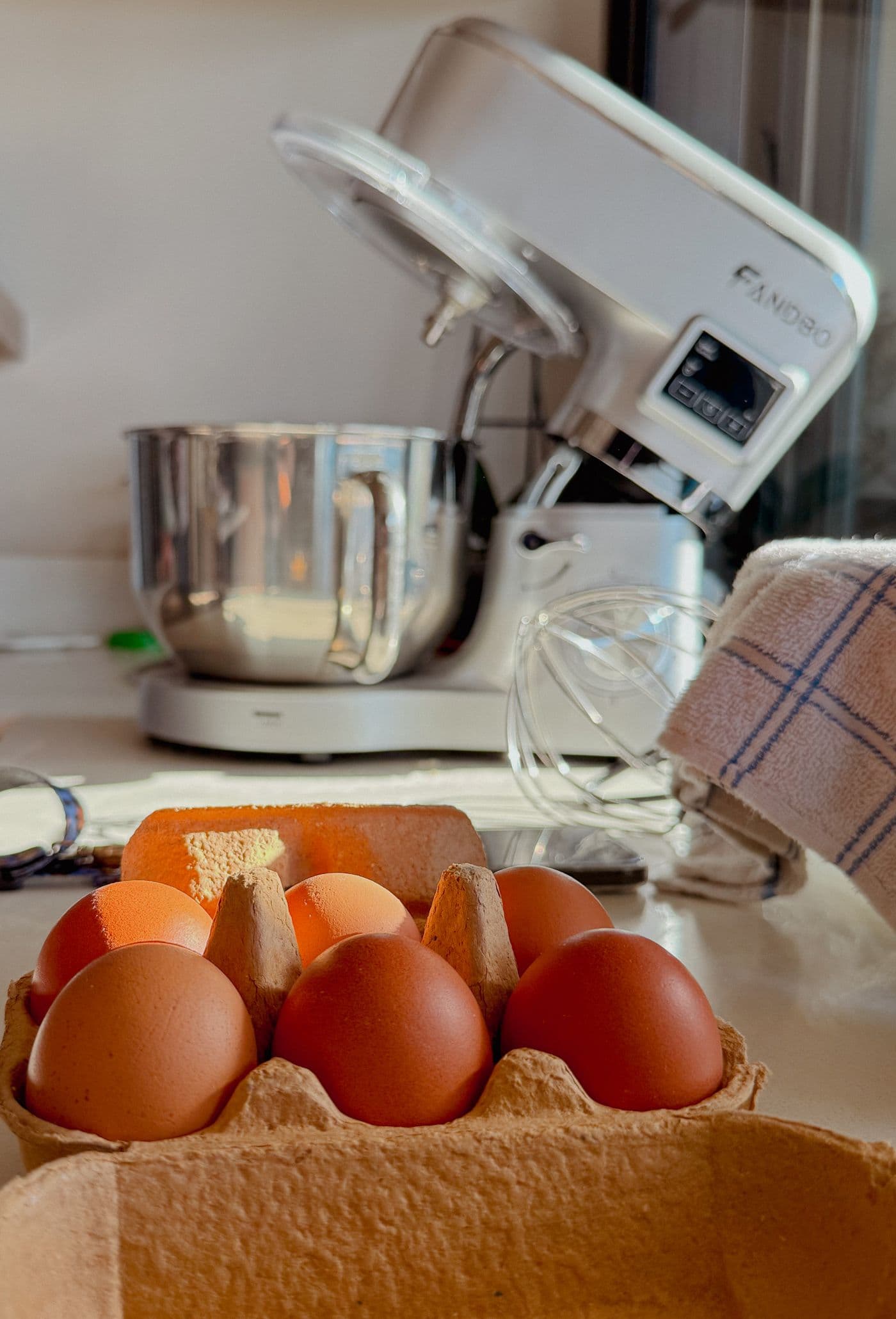 Stand mixer on a kitchen counter